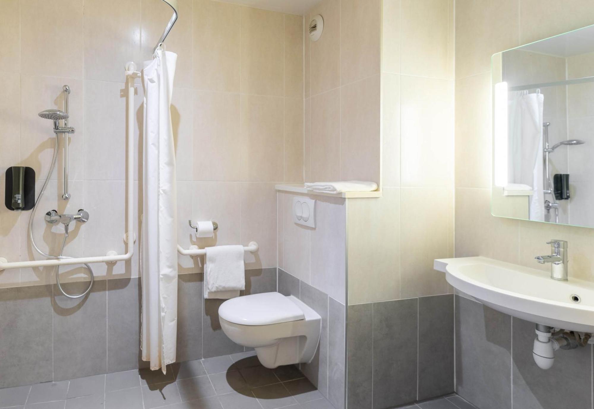B&B Hotel Lyon Ouest Tassin Exterior foto